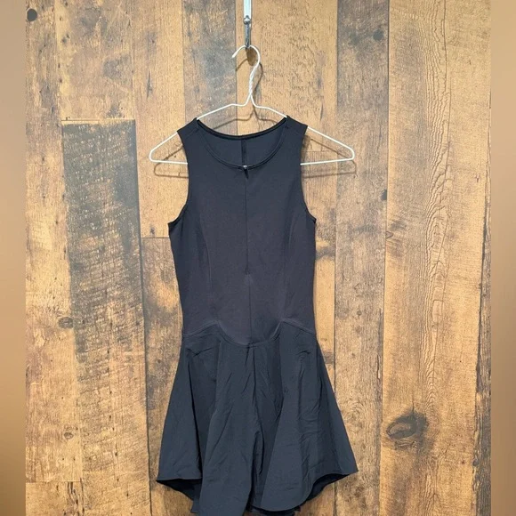 Lululemon Everlux Short-Lined Tennis Tank Dress 6" size 6 EUC - Picture 2 of 6